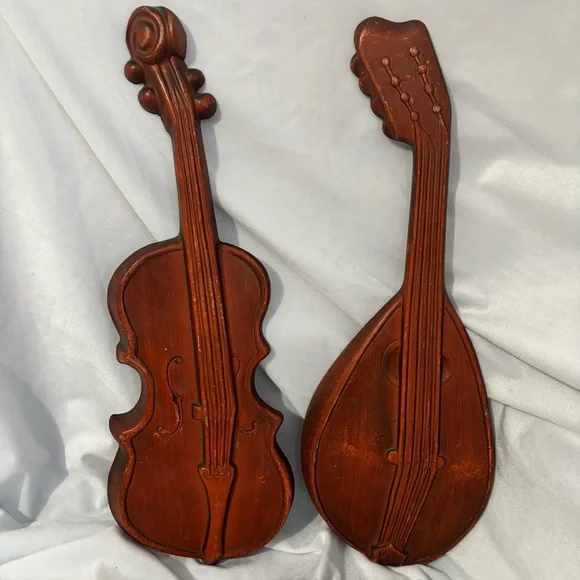 Vintage Violin Mandolin Wall Decor Brown Finish Mid Century Royal Cast Aluminum - Picture 1 of 9